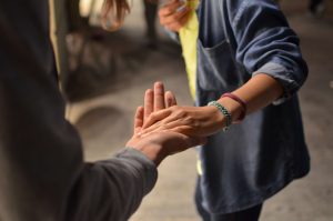 Was ist Sozialhilfe und wer kann die Leistung beantragen?